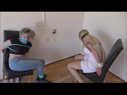 ❤️ E varur / e lidhur dhe e gojës / vajzë në ankth Video seksi në sq.trysex.ru ﹏