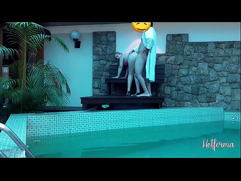 ❤️ Bosi fton shërbëtoren në pishinë, por nuk mundi t'i rezistonte një nxehtësie Video seksi në sq.trysex.ru ﹏