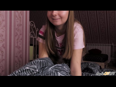 ❤️ Blondie thith thellë BFF-në e saj dhe merr spermë në gojën e saj Video seksi në sq.trysex.ru ﹏