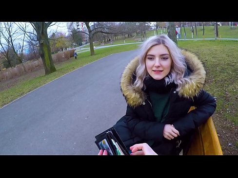❤️ Swallows sperma e nxehtë e një të huaji për para - blowjob në park nga Eva Elfie Video seksi në sq.trysex.ru ﹏